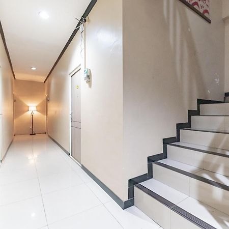 Reddoorz Near Botani Square Mall Богор Екстер'єр фото